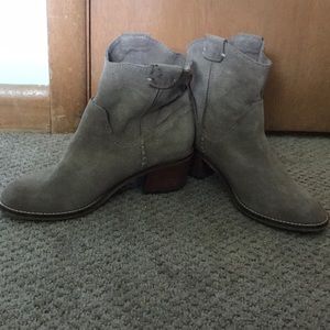 Nude Dolce Vita booties